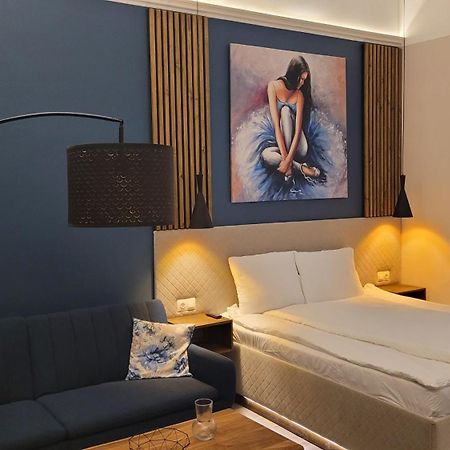Glamour Apartman Gyula Extérieur photo