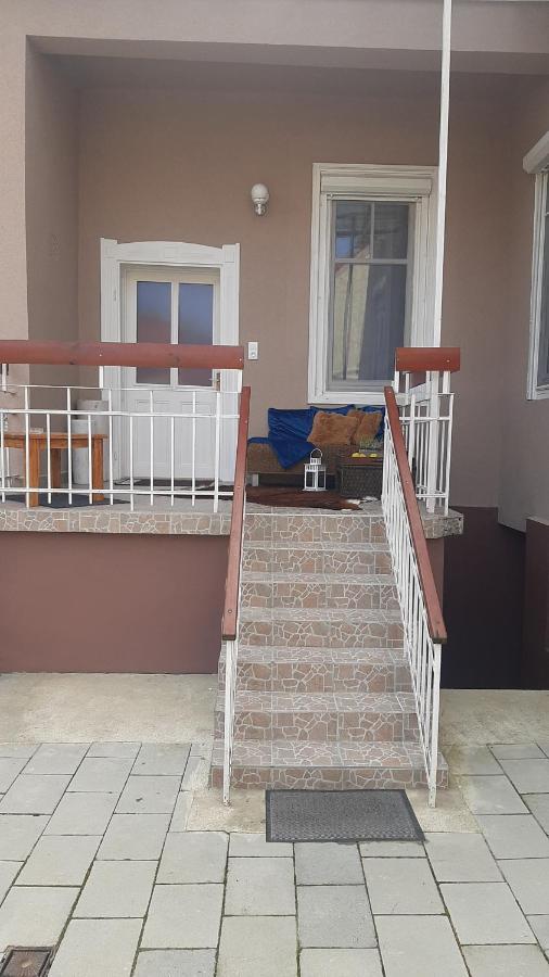 Glamour Apartman Gyula Extérieur photo