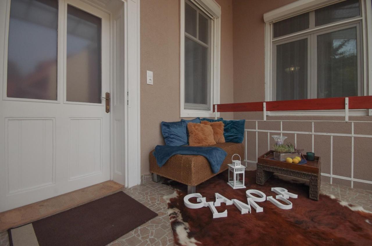 Glamour Apartman Gyula Extérieur photo