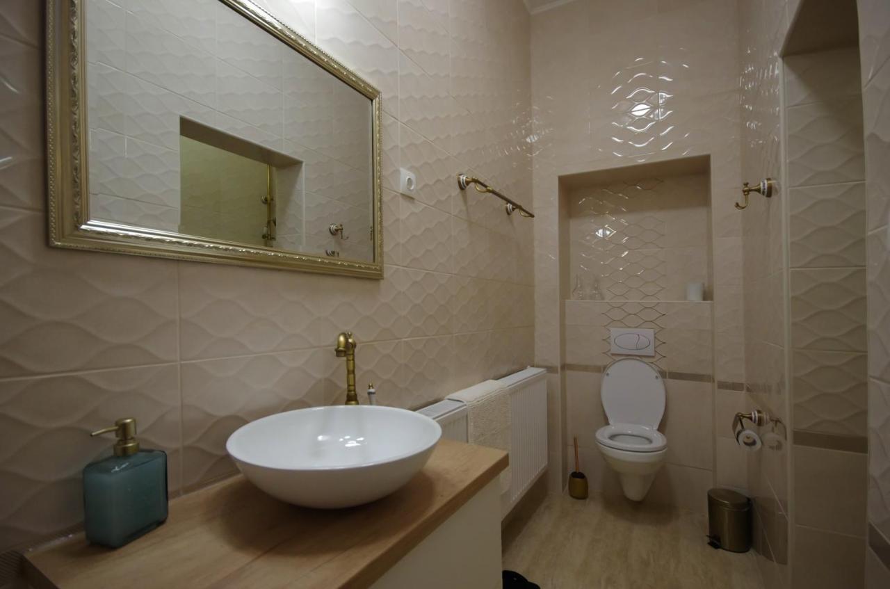 Glamour Apartman Gyula Extérieur photo