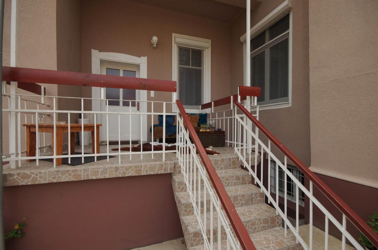 Glamour Apartman Gyula Extérieur photo