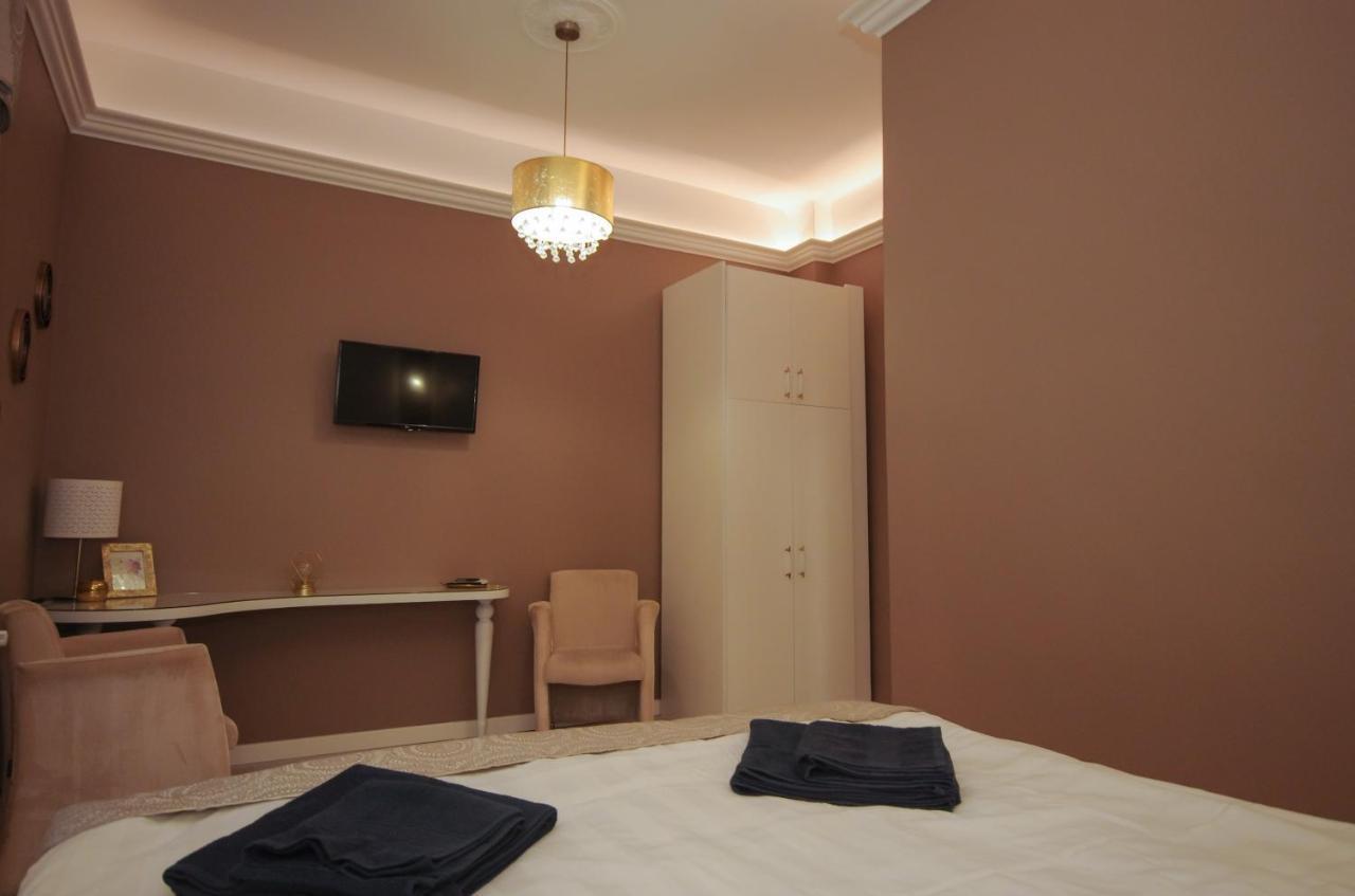Glamour Apartman Gyula Extérieur photo