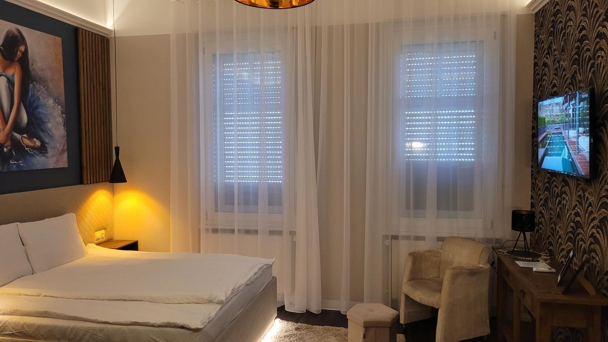 Glamour Apartman Gyula Extérieur photo