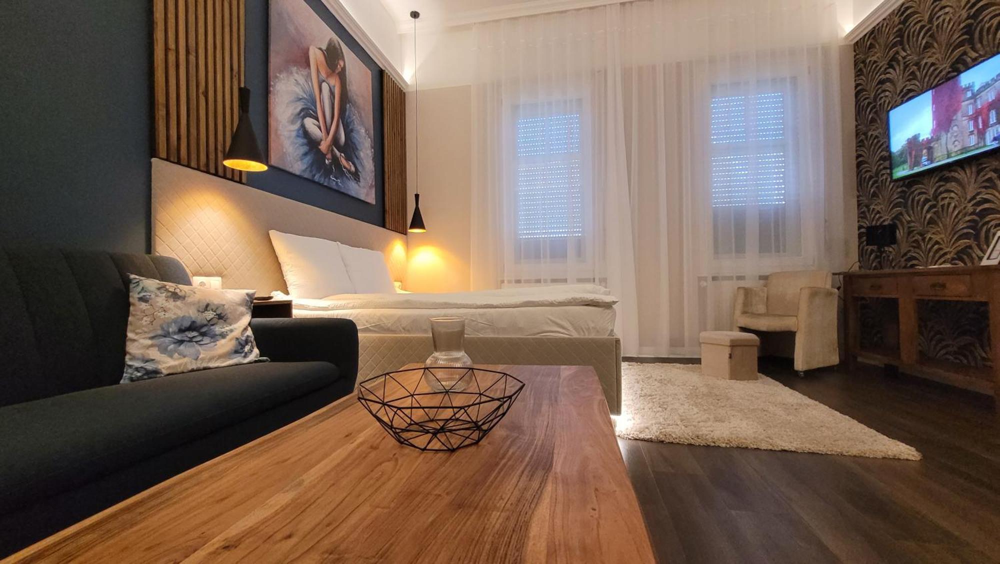 Glamour Apartman Gyula Extérieur photo