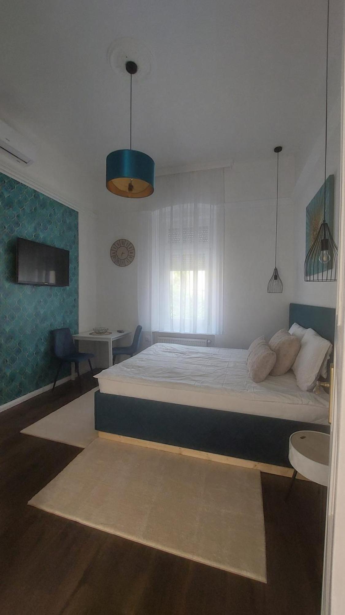 Glamour Apartman Gyula Extérieur photo